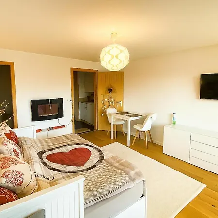 Cosy Au Calme Avec Terrasse Vue Sur Alpes شقة كرانز مونتانا